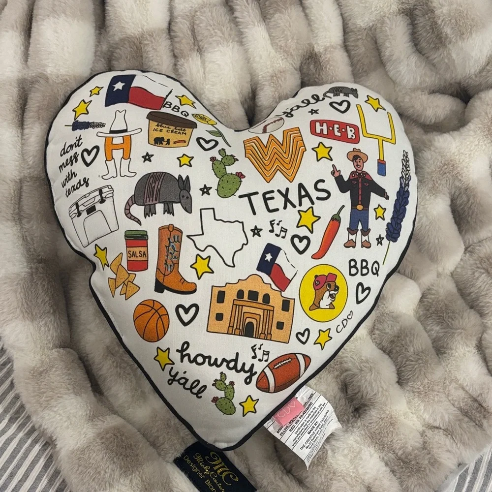 CD Heart-Shaped Texas Themed Pillow - Picture 1 of 1